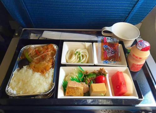 为什么飞机餐会觉得不好吃？