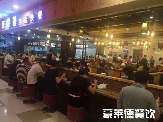 餐饮创业，做外卖店应该做什么产品才好卖呢？